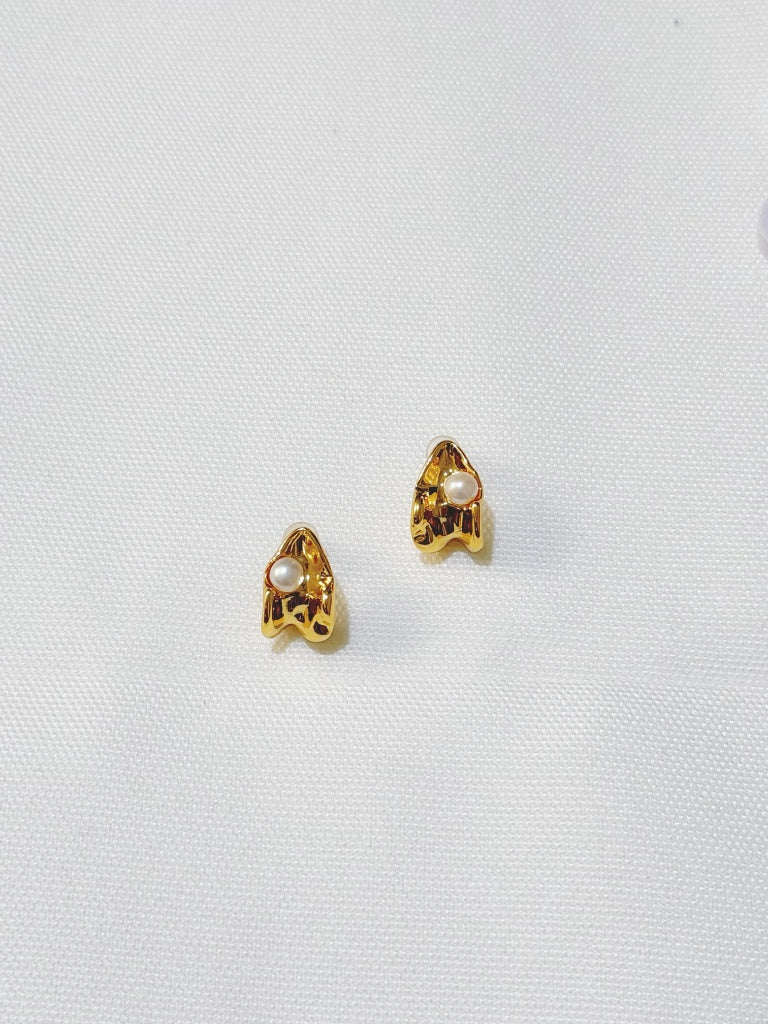 ウェーブパールイヤリング