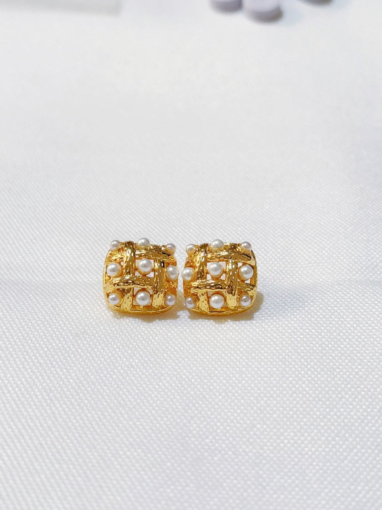 スクエア織りパールイヤリング